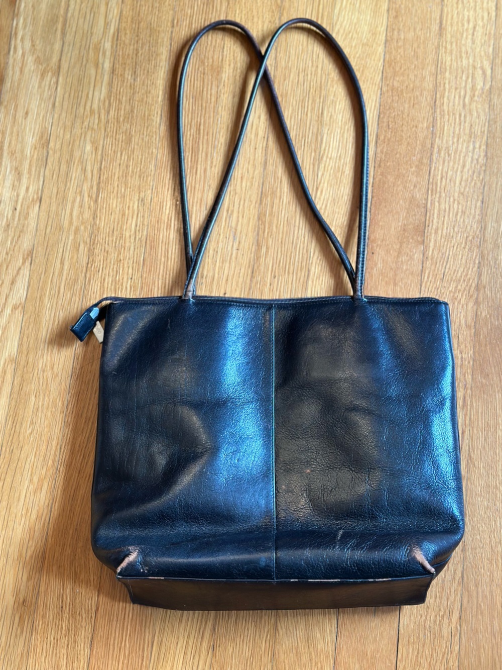 Hobo vintage classic Black Leather Tote Bag with red lining and pockets - Picture 2 of 9